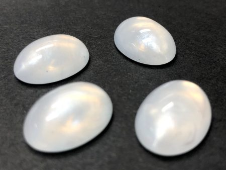 18X13MM White  Frost  Oval Acrylic Cab (12 pieces) on Sale